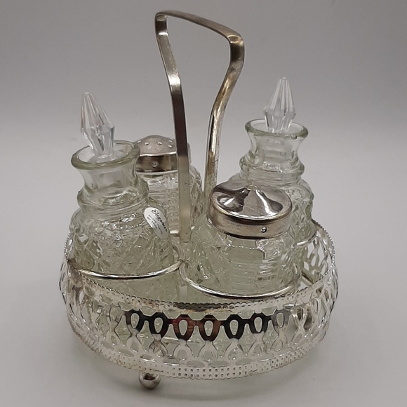 Vintage Elegance Silver Plated Cruet Salt and Pepper Set in Caddy Tableware - Picture 2 of 5